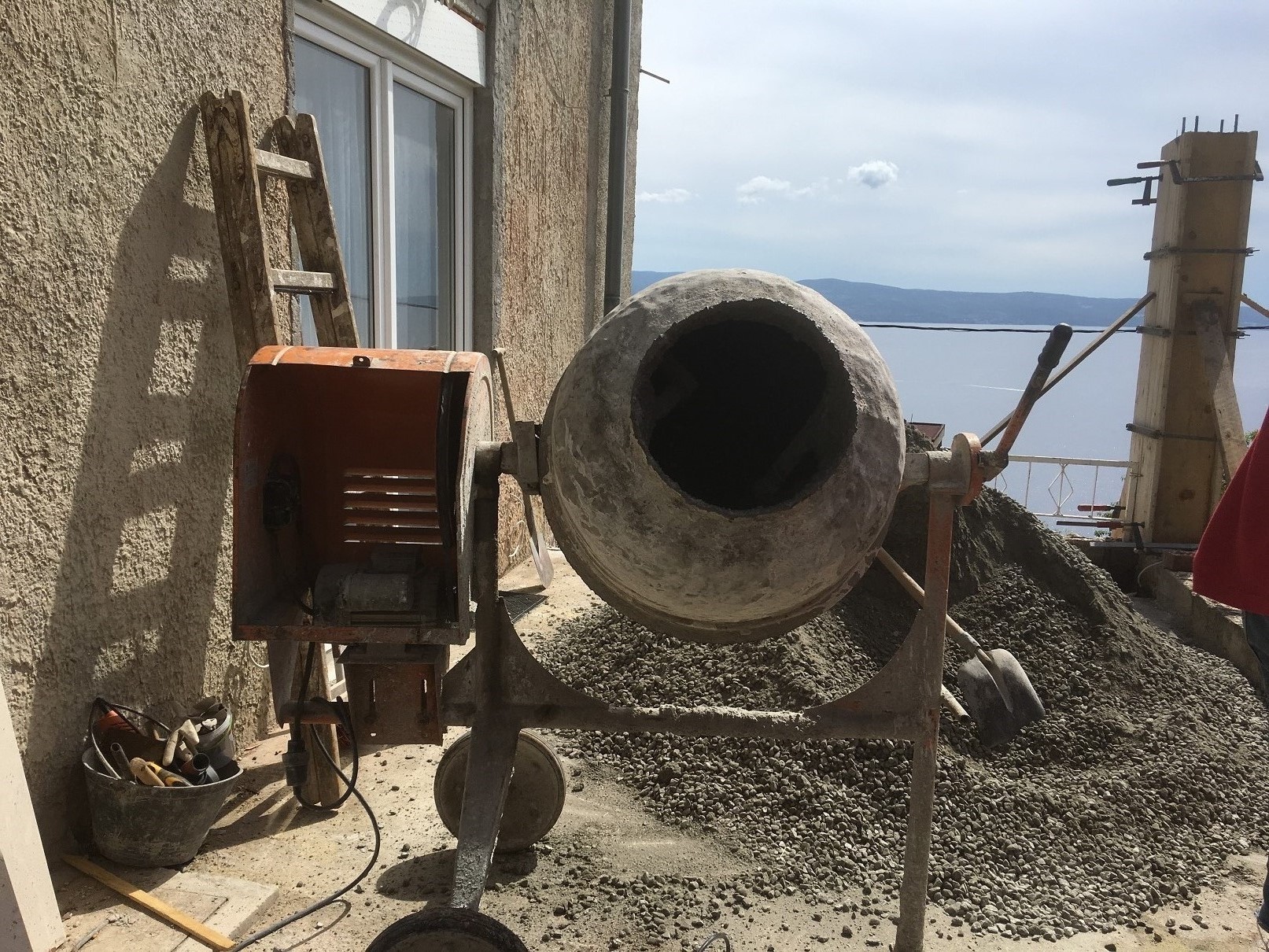 August 2017 ~ Großbaustelle auf der Terrasse GRIGIO