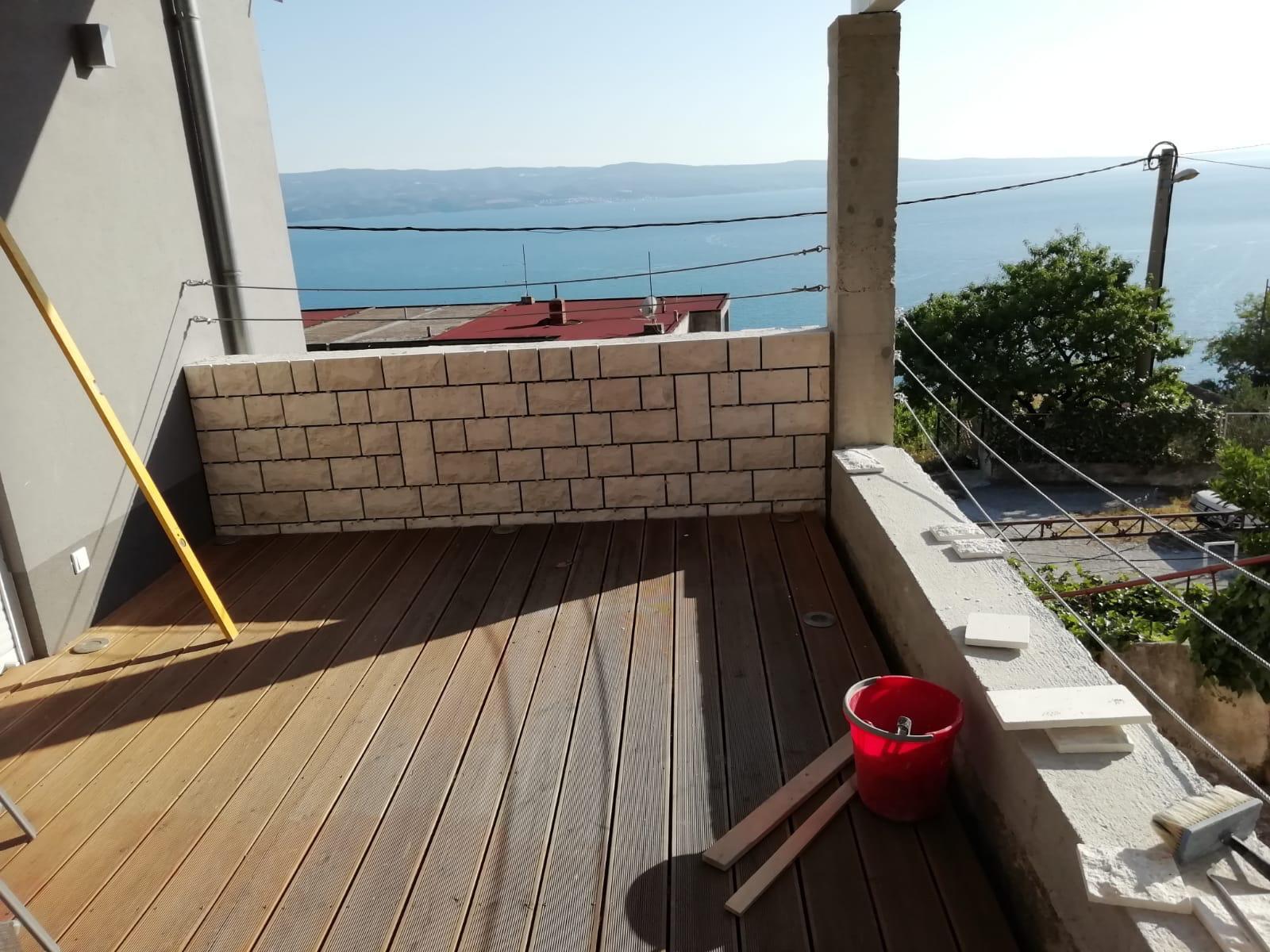 Juli 2020 ~ Terrasse GRIGIO und die Steinmauer