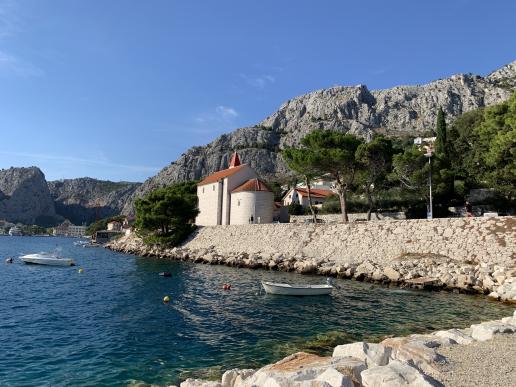 Omis und die Ortskirche