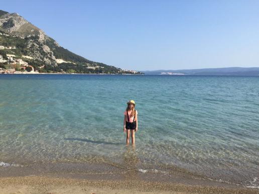 Strand mit kinderfreundlichem flachen Wasser