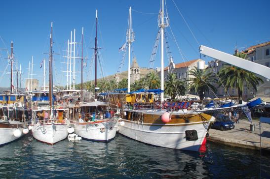 Trogir ~ Otac Ivan © Viertel